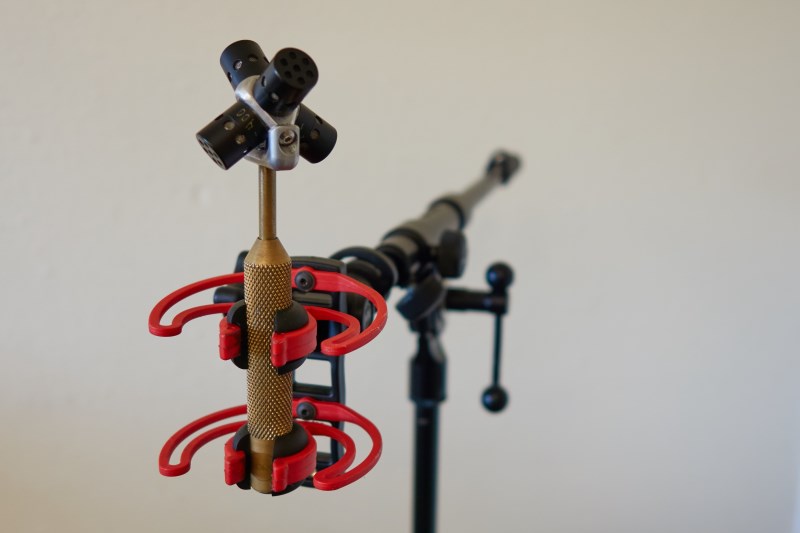 TetraMic on stand